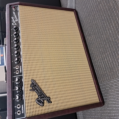 Store Special Product - Fender Deluxe Reverb - Wine Red